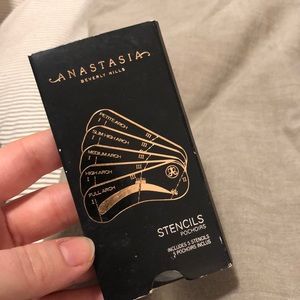 Anastasia stencils and powder duo barely used
